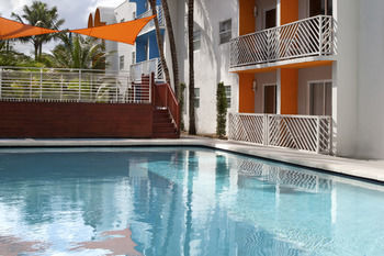 Miami Airport Villas Exterior photo