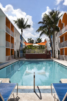 Miami Airport Villas Exterior photo